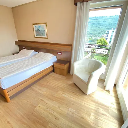 Sunlake 3* Riva del Garda