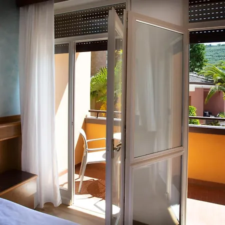 Sunlake 3* Riva del Garda